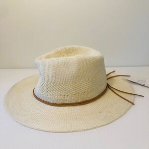 Time and Tru Women's Fedora Hat Beige